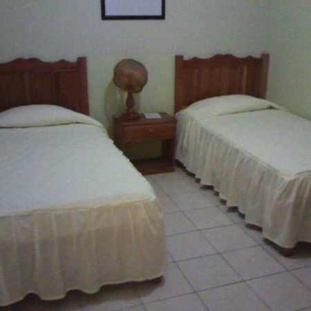 Nakum Hotel Flores Dış mekan fotoğraf