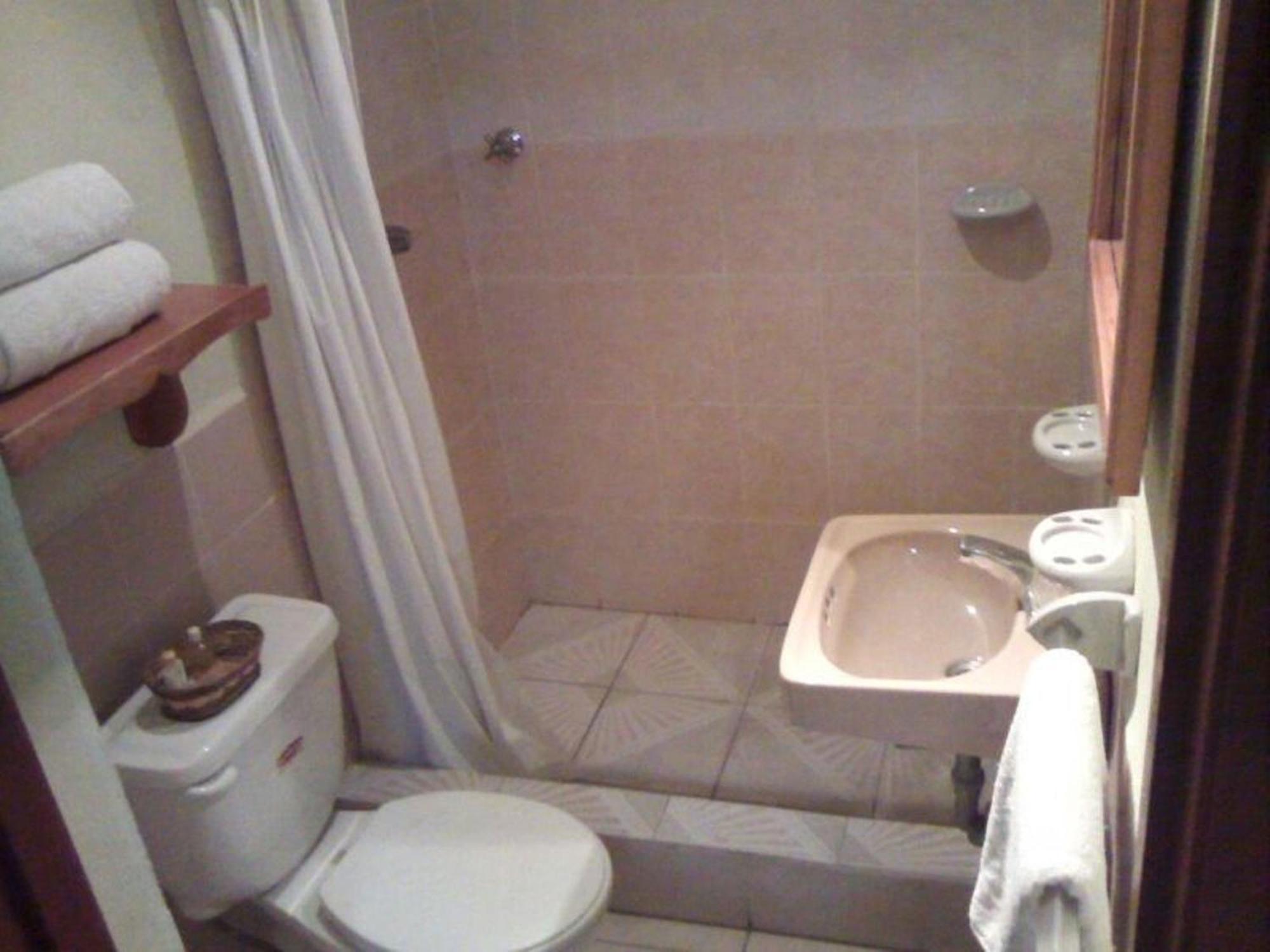 Nakum Hotel Flores Oda fotoğraf
