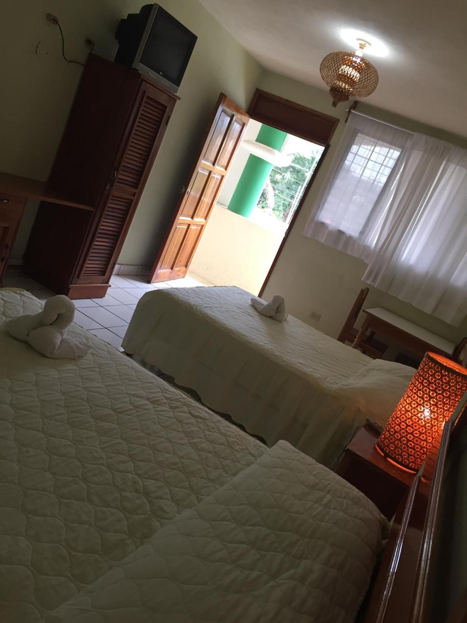 Nakum Hotel Flores Dış mekan fotoğraf