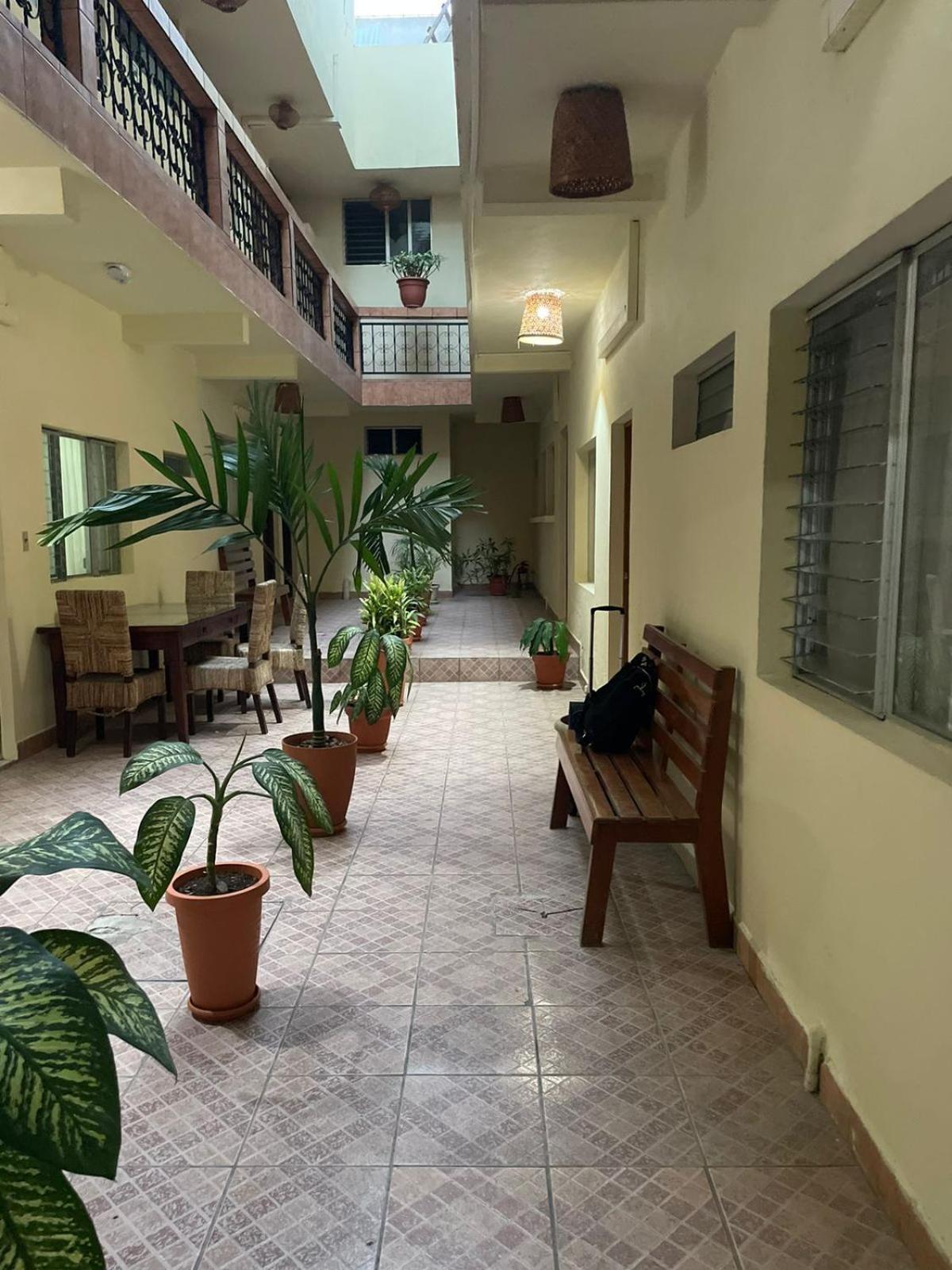 Nakum Hotel Flores Dış mekan fotoğraf