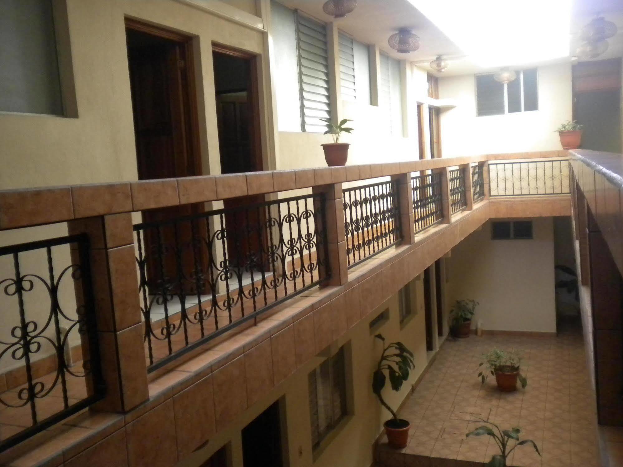 Nakum Hotel Flores Dış mekan fotoğraf