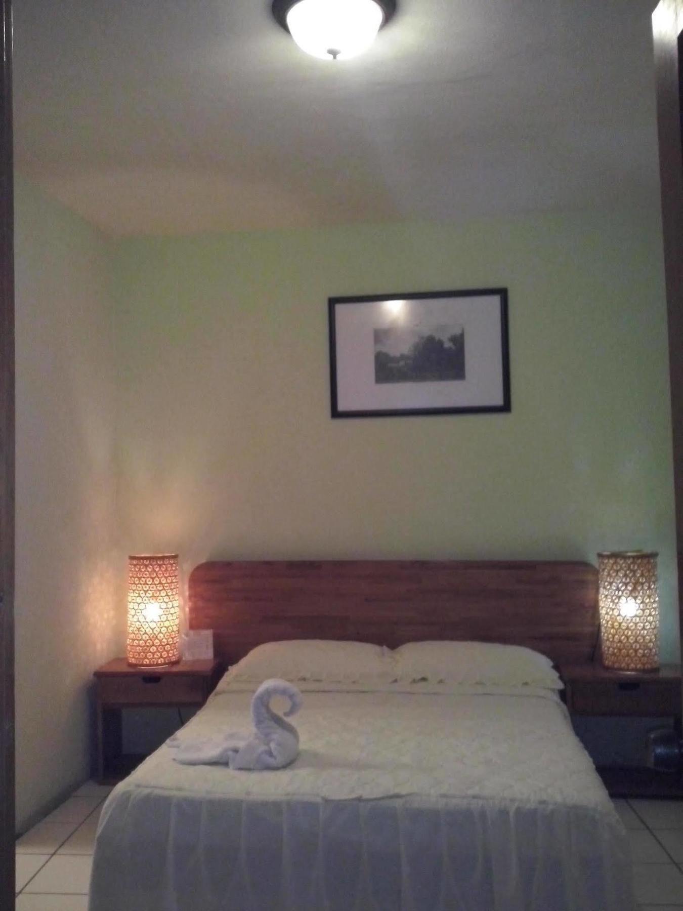 Nakum Hotel Flores Dış mekan fotoğraf