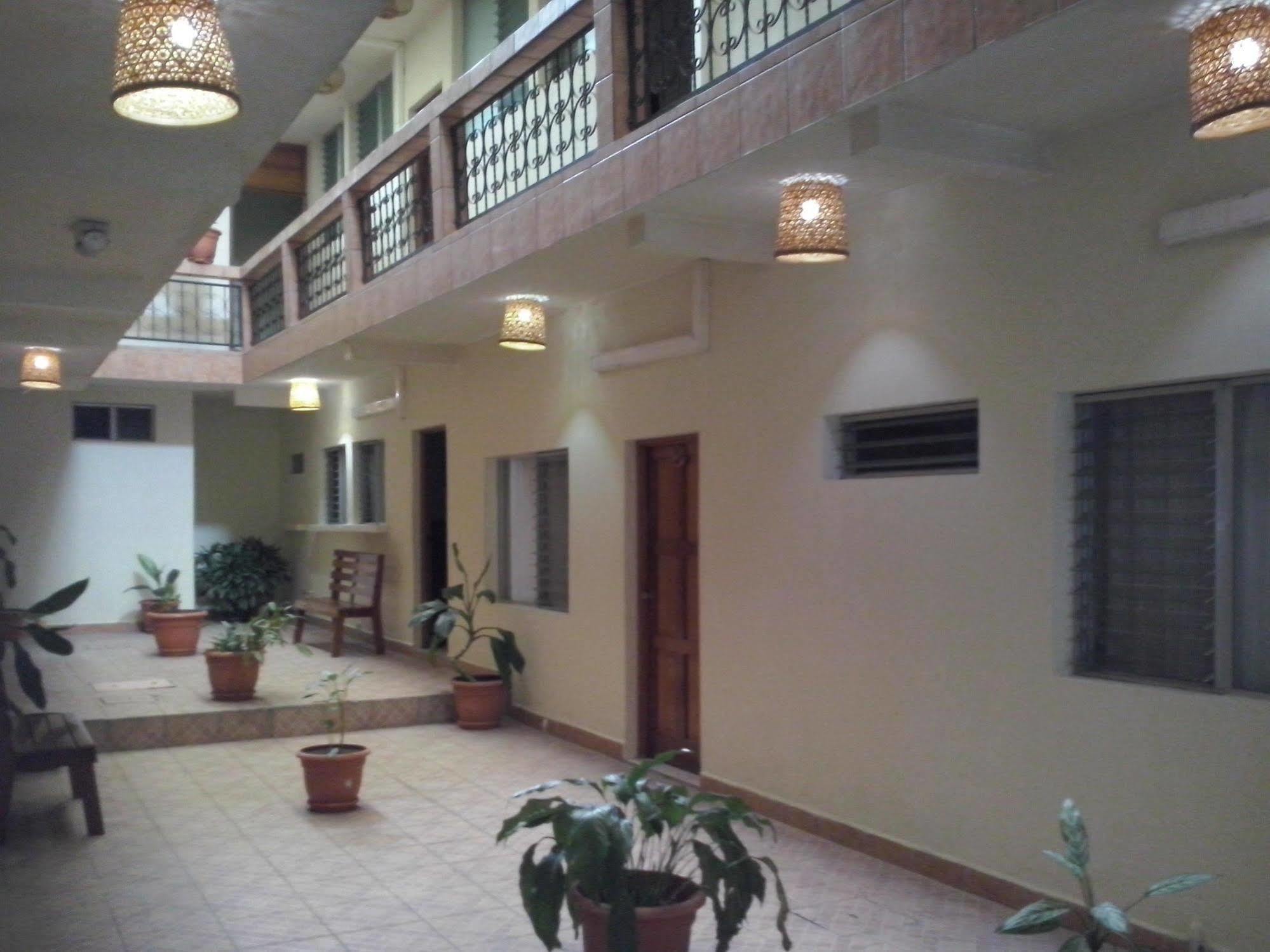 Nakum Hotel Flores Dış mekan fotoğraf